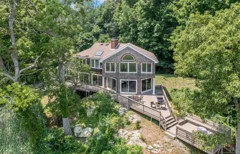 138 Deepwood Dr, Guilford, CT 06437
