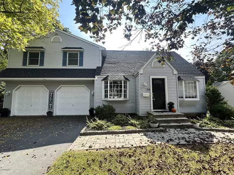 89 Pickney Ave, Plainville, CT 06062