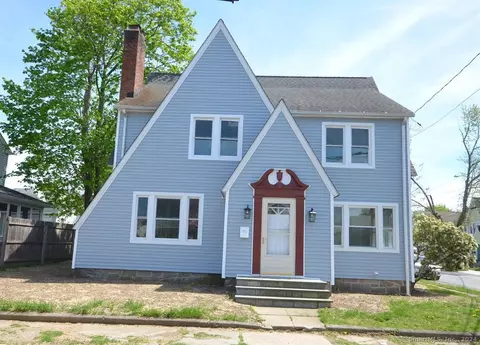 117 Dixon St, Bridgeport, CT 06604