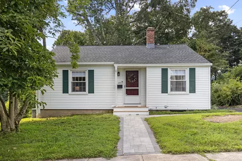 28 Walnut Rd, Rocky Hill, CT 06067
