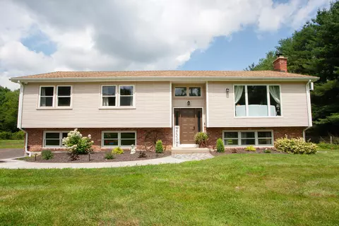 86 Granville Rd, Granby, CT 06060