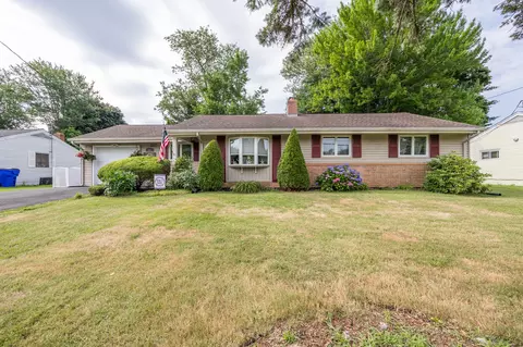 57 Greenhouse Blvd, West Hartford, CT 06110