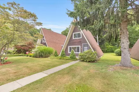 314 Chapman Mill Pond Rd #6, Clinton, CT 06413