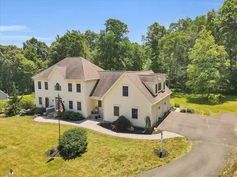 44 Thorne Wood Rd, Higganum, CT 06441
