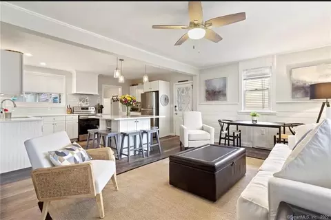 18 Kelsey Rd, Clinton, CT 06413