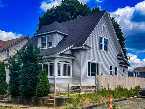61 Otis St, Stratford, CT 06615