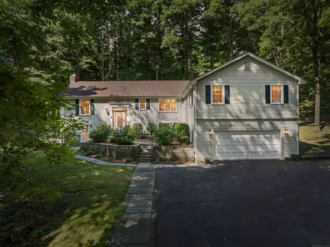 156 Westmont St, West Hartford, CT 06117