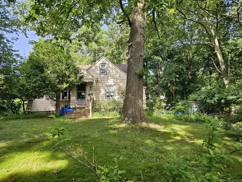 62 Arlington St, Bristol, CT 06010