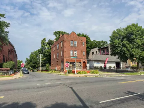 451-453 Washington St, Hartford, CT 06106