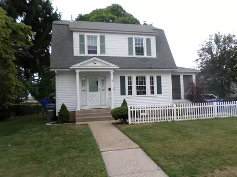 27 Dudley St, Manchester, CT 06040