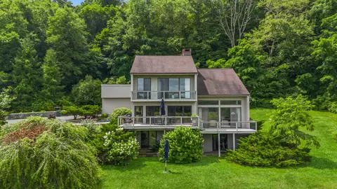 903 N Salem Rd, Ridgefield, CT 06877