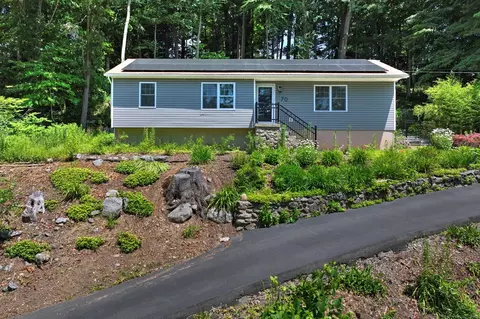 70 Steinmann Ave, Middlebury, CT 06762
