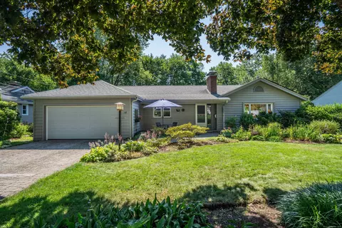 16 Willowbrook Rd, West Hartford, CT 06107