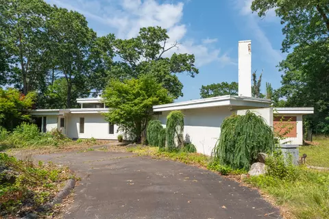 1310 Saybrook Rd, Haddam, CT 06438