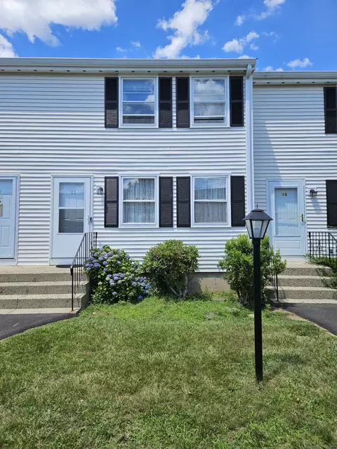 11 Meadowrue Dr, Glastonbury, CT 06033