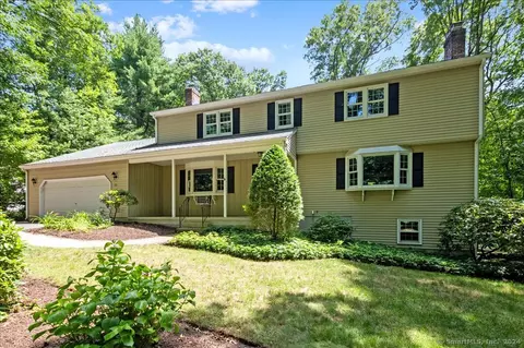 53 Old Wood Rd, Avon, CT 06001