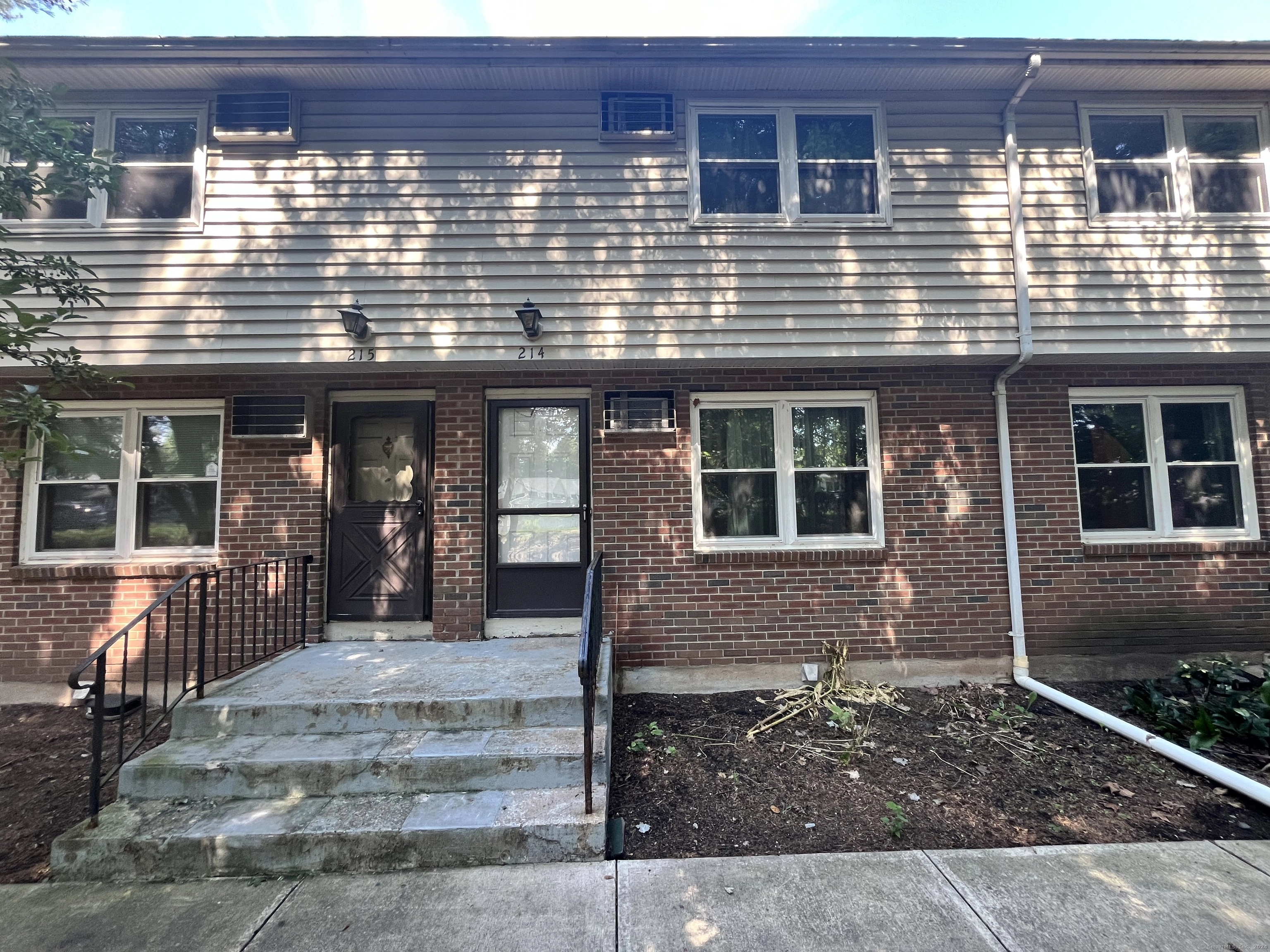 214 Blackstone Vlg Unit 214  