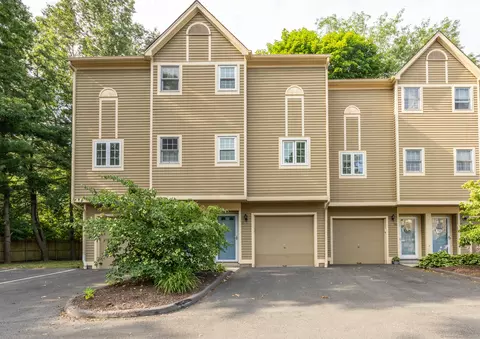 50 Pierce St #11, Plainville, CT 06062