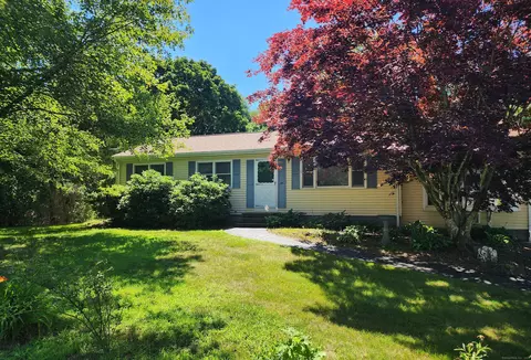 199 Stone Hill Rd, Griswold, CT 06351