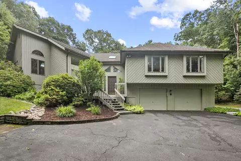 190 Butler Dr, Glastonbury, CT 06033