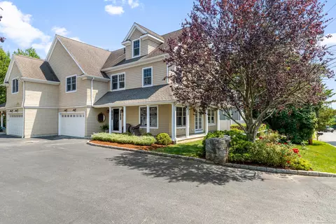 88 Pease Ave #88, Southport, CT 06890