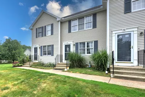 55 White Tail Ln #55, Wallingford, CT 06492