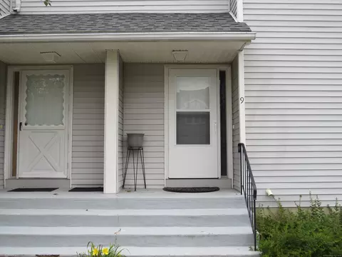 9 Oak Ridge Dr #9, Windsor Locks, CT 06096