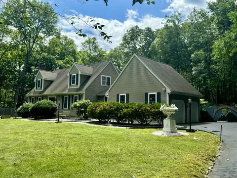 22 Whitewood Dr, East Haddam, CT 06423
