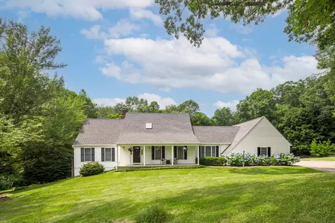 6 Beechwood Cir, Brookfield, CT 06804