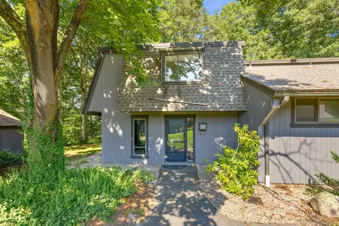 131 Mallard Dr #131, Avon, CT 06001