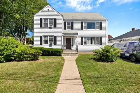 116 Goldenrod Ave, Bridgeport, CT 06606
