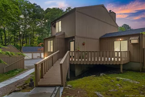 82 Granite Rd #82, Guilford, CT 06437