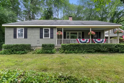 99 Grassy Hill Rd, Old Lyme, CT 06371