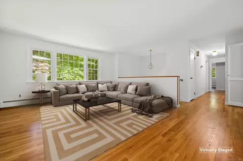 25 Mill Spring Ln, Stamford, CT 06903