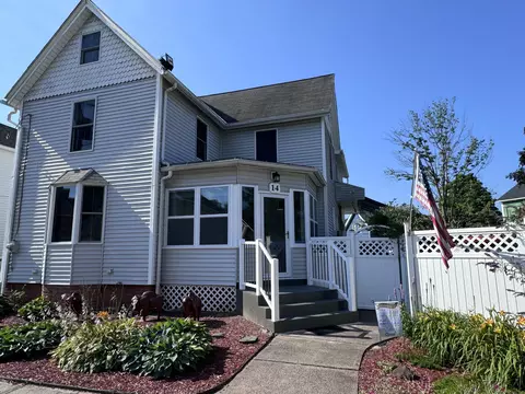 14 Olive St, Windsor Locks, CT 06096