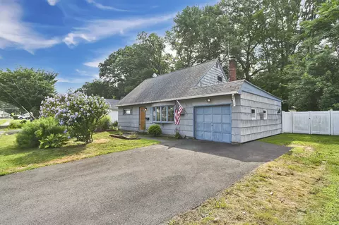 151 Burke St, East Hartford, CT 06118