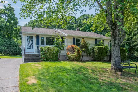 172 Merigold Dr, New Britain, CT 06053