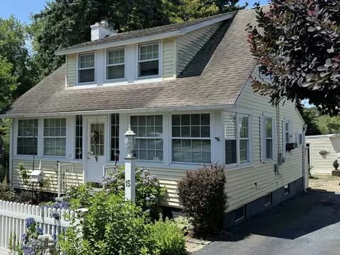 15 Riverview Rd, Westbrook, CT 06498