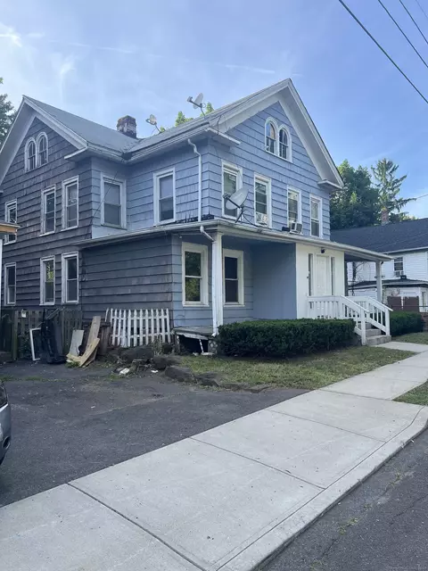 43 Akron St, Meriden, CT 06450