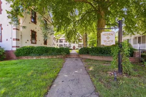 337 Alden Ave #15, New Haven, CT 06515