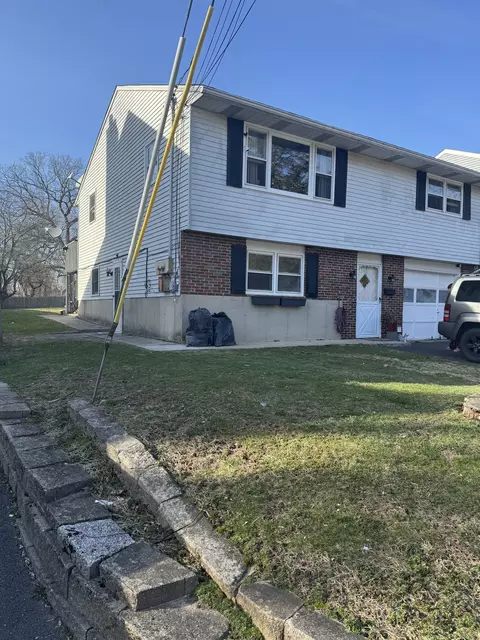 202 Allen St, Waterbury, CT 06706