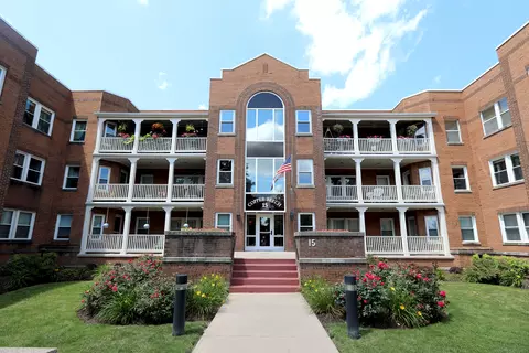 13 Highland St #203, West Hartford, CT 06119