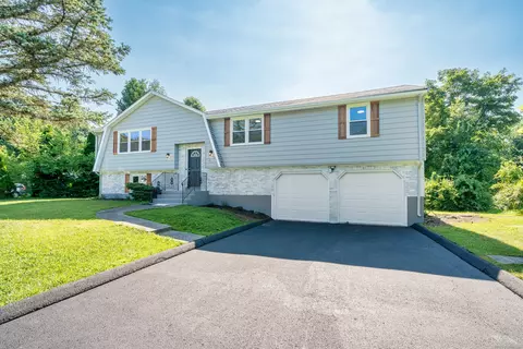 118 Long Hill Rd, Windsor, CT 06095
