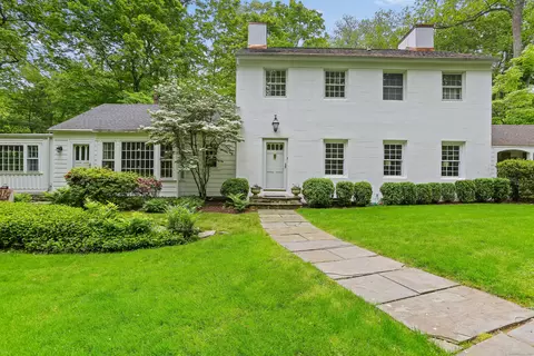 280 Bayberry Ln, Westport, CT 06880