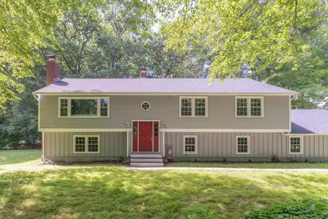 60 N Mill Cir, Guilford, CT 06437