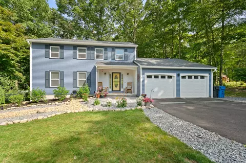 35 Barton Ln, Ledyard, CT 06339