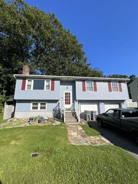 28 Webster Rd, East Lyme, CT 06333