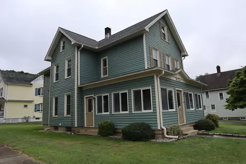 53 Elm St, Ansonia, CT 06401