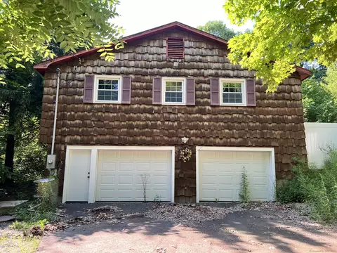 5 Nod Rd, Plainville, CT 06062
