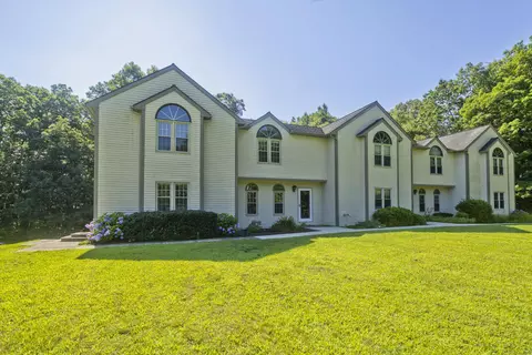 4 Oak Hill Ests #4, Woodstock, CT 06281